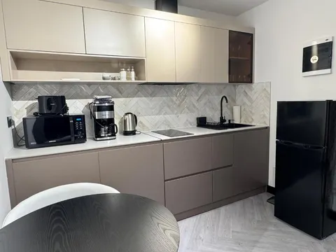 Deluxe Apartment interior — photo 13